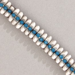 Long Magatama Firefly Bracelet Lupine Blue