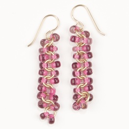 Magatama Dewdrop Earrings in Pink