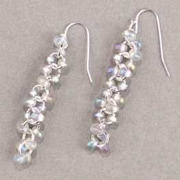 Magatama Dewdrop Earrings in smoke