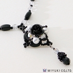BFK-096:  Miyuki Noir Rose Necklace Kit 