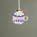 MET-00388: 23mm Gold Plated Enameled Cat in a Cup Charm - Blue/White Multi 