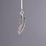 MET-00539: 23mm Antique Silver Feather Charm 