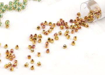 10/0 Triangle Beads (TR10)